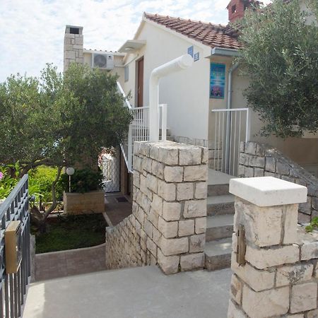 Apartment Damir Postira Exterior foto
