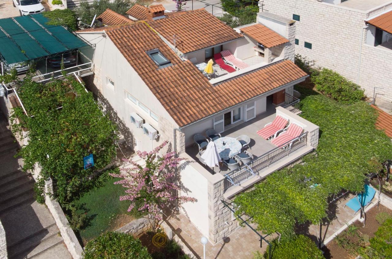 Apartment Damir Postira Exterior foto